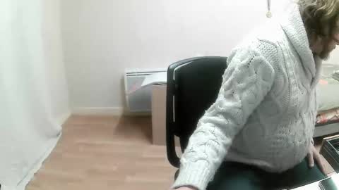 Snapshot of saltimbanquier chatting on 10, 2, 2025 Saltimbanquier Salt ou Banquier online show from 10, 2, 2025