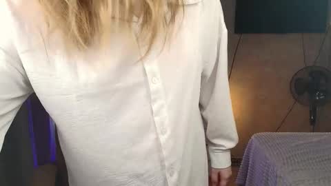 Snapshot of salut_love chatting on 11, 1, 2026 Ruby online show from 11, 1, 2026