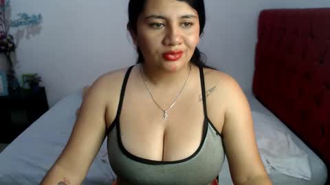 Snapshot of sam_sexyy2 chatting on 14, 11, 2025 sam_sexyy2 online show from 14, 11, 2025