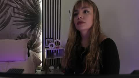 Snapshot of samaantha_white_ chatting on 18, 4, 2026 Samaantha online show from 18, 4, 2026