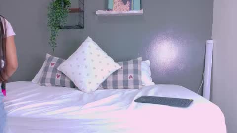   online show from 22, 9, 2025