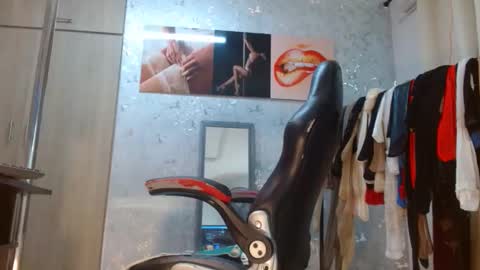 Snapshot of samanta_brownn_ chatting on 17, 5, 2026 samanta online show from 17, 5, 2026