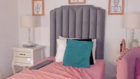  samanta  online show from 30, 1, 2025