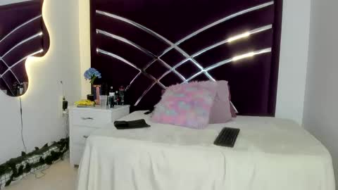 samantaht online show from 7, 2, 2025