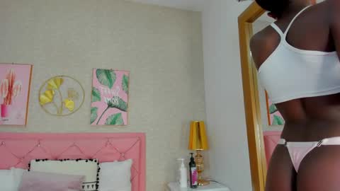 Snapshot of samantamarquez chatting on 2, 5, 2026 Samanta online show from 2, 5, 2026