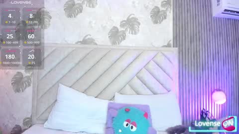 Snapshot of samantha_duque11 chatting on 8, 2, 2025 Samantha online show from 8, 2, 2025