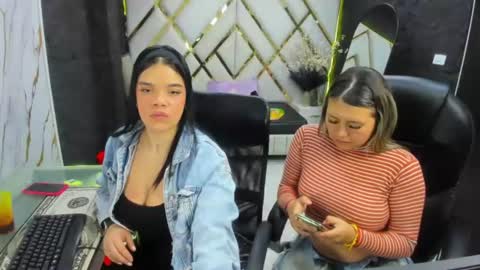 Ashley Giseth Arenas Molina online show from 8, 7, 2026