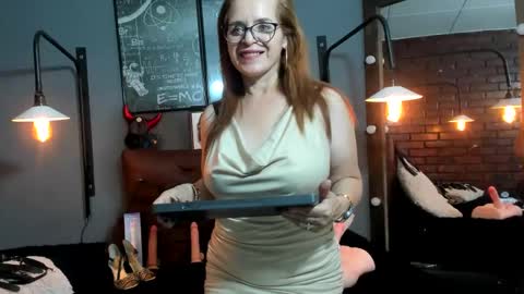 Snapshot of samantha_mature56 chatting on 10, 2, 2025 Sam online show from 10, 2, 2025