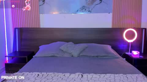 Snapshot of samantha_moons chatting on 25, 11, 2025 samantha_moons online show from 25, 11, 2025