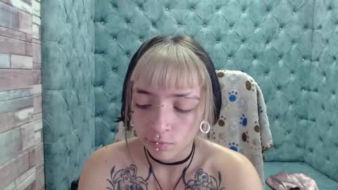 Snapshot of samanthaa_smitth chatting on 29, 10, 2025 Samantha Smitth online show from 29, 10, 2025