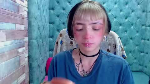 Snapshot of samanthaa_smitth chatting on 30, 10, 2025 Samantha Smitth online show from 30, 10, 2025
