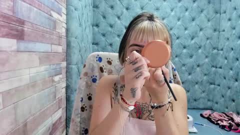 Snapshot of samanthaa_smitth chatting on 9, 11, 2025 Samantha Smitth online show from 9, 11, 2025