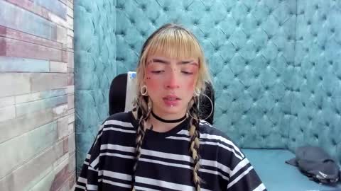 Snapshot of samanthaa_smitth chatting on 27, 11, 2025 Samantha Smitth online show from 27, 11, 2025