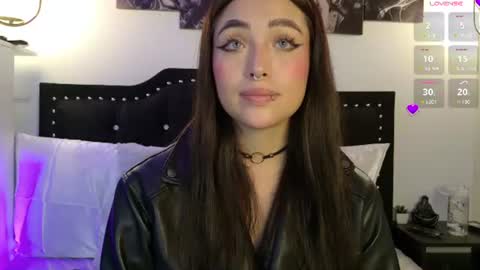 Snapshot of samanthagrant_ chatting on 12, 6, 2026 IGSamanthaGrant 10 online show from 12, 6, 2026