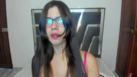 Snapshot of samanthahill_ chatting on 25, 3, 2026 samanthahill_ online show from 25, 3, 2026