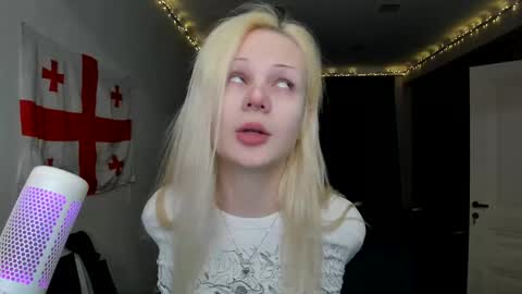 Snapshot of samanthamiasnik1 chatting on 1, 3, 2025 Samantha online show from 1, 3, 2025