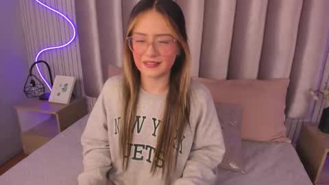 Alejandra  online show from 28, 10, 2025