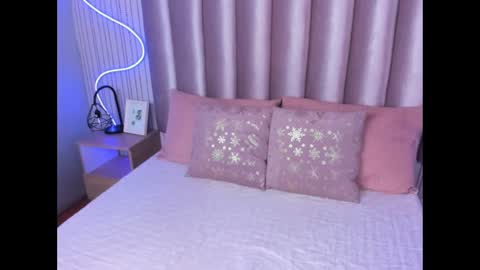 Alejandra  online show from 5, 11, 2025