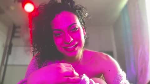 Samantha SayTen online show from 19, 2, 2025