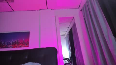 Snapshot of samanthawestx chatting on 14, 1, 2025 Sam online show from 14, 1, 2025
