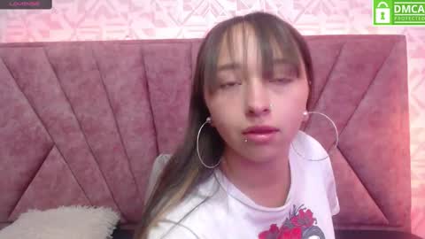 Snapshot of samara_purple chatting on 12, 1, 2025 Dafne online show from 12, 1, 2025