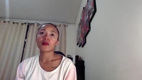 Snapshot of samary_thomas chatting on 7, 3, 2025 samary thomas online show from 7, 3, 2025