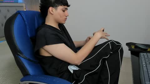 Snapshot of samblack_ chatting on 29, 4, 2026 Sam online show from 29, 4, 2026