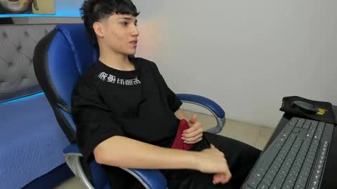 Snapshot of samblack_ chatting on 4, 5, 2026 Sam online show from 4, 5, 2026