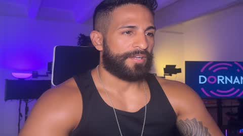 Snapshot of samdornan chatting on 27, 12, 2024 Sam Dornan online show from 27, 12, 2024