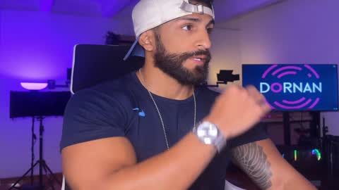 Snapshot of samdornan chatting on 30, 12, 2024 Sam Dornan online show from 30, 12, 2024