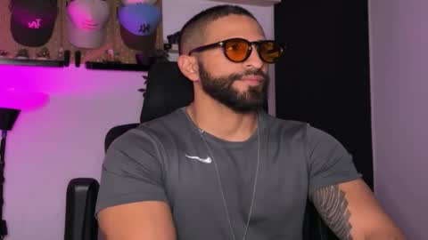 Snapshot of samdornan chatting on 21, 5, 2026 Sam Dornan online show from 21, 5, 2026