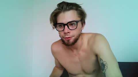Snapshot of samgorgeous chatting on 28, 4, 2026 Fansly - Top4fans online show from 28, 4, 2026