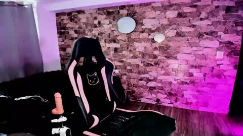 samiacooper25 online show from 13, 4, 2026