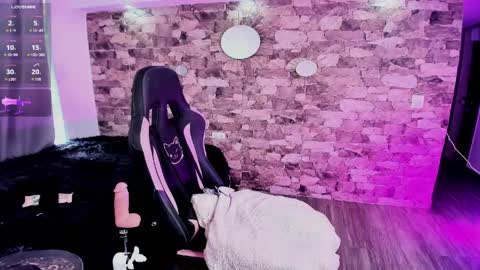 samiacooper25 online show from 19, 4, 2026