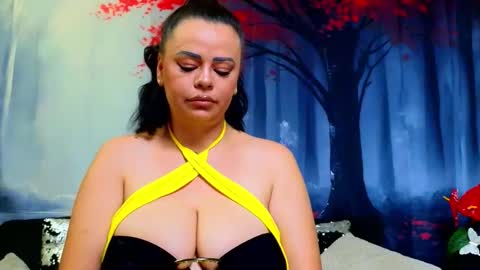     online show from 3, 12, 2025