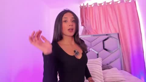 samirose_ online show from 6, 4, 2026