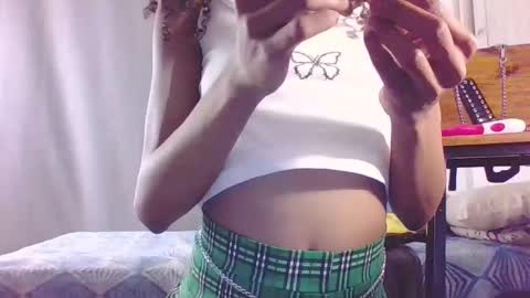 Snapshot of samisami132850 chatting on 23, 10, 2025 KatyDoll online show from 23, 10, 2025