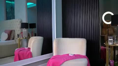 Snapshot of sammimonroe chatting on 10, 6, 2026 Sammi online show from 10, 6, 2026