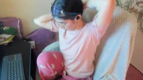 Snapshot of sammysammy_ chatting on 4, 11, 2025 online show from 4, 11, 2025