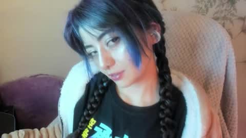   online show from 23, 12, 2025