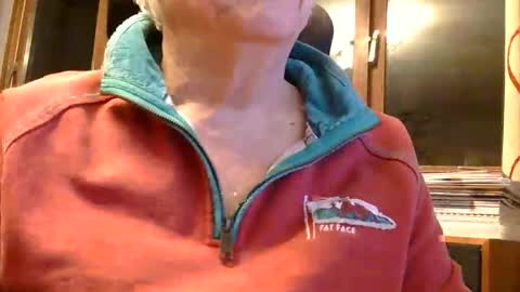 Snapshot of samsenior70 chatting on 16, 12, 2025 Sam online show from 16, 12, 2025