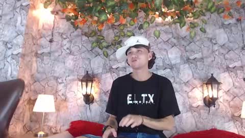 Snapshot of samueel_hilton chatting on 13, 12, 2024 samueel_hilton online show from 13, 12, 2024