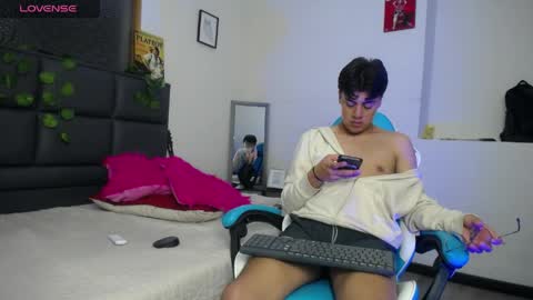 Snapshot of samuel_dark chatting on 11, 4, 2026 samuel_dark online show from 11, 4, 2026