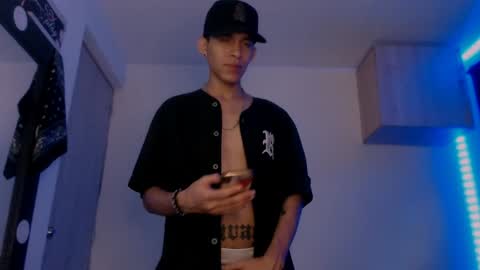   online show from 25, 1, 2025