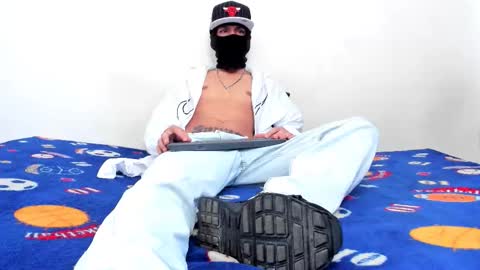   online show from 5, 3, 2026