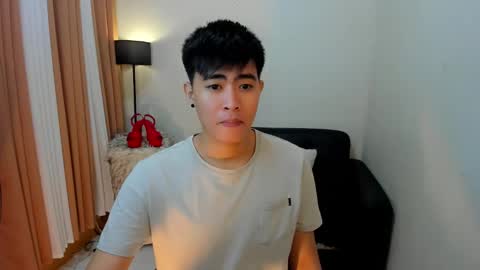 Snapshot of samuelangelo chatting on 16, 12, 2024 Sam online show from 16, 12, 2024