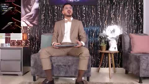 Snapshot of samuelcoopper chatting on 4, 12, 2025 Samuel Coopper online show from 4, 12, 2025