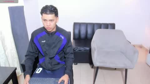 Snapshot of samxx_muscle chatting on 25, 6, 2026 samxx_muscle online show from 25, 6, 2026