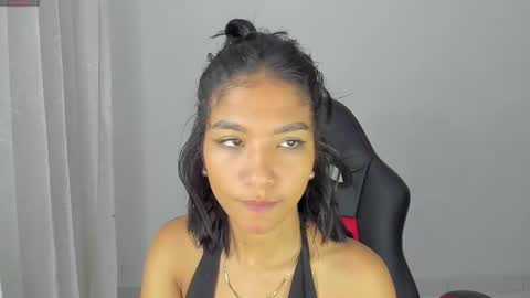 Hello I am absent due to a family calamity I will return soon-hola estoy ausente por un problema familiar volvere pronto. online show from 10, 2, 2025