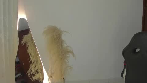 Hello I am absent due to a family calamity I will return soon-hola estoy ausente por un problema familiar volvere pronto. online show from 23, 2, 2025